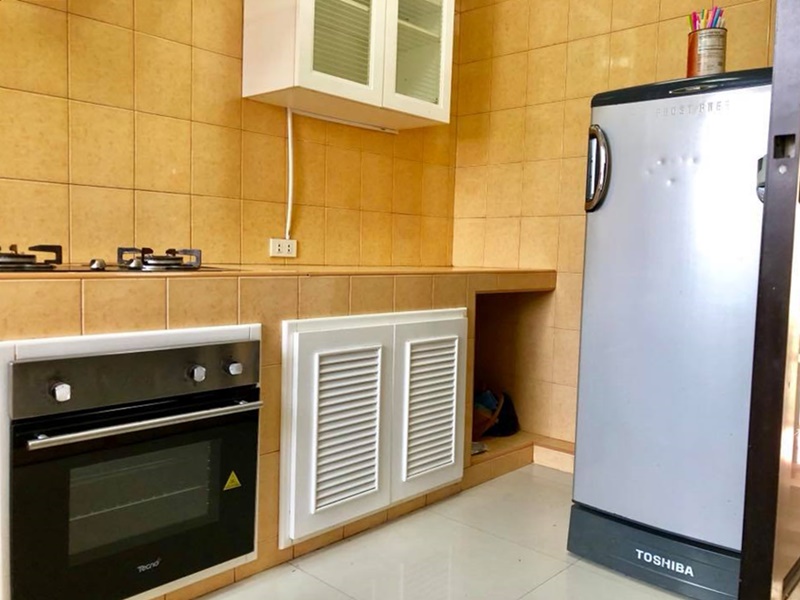 ให้เช่าทาวน์เฮ้าส์ 4 ชั้น ย่านสุขุมวิท พื้นที่ 380 ตรม. 3 ห้องนอน เช่า 65,000 บ/ด