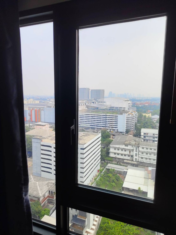 ให้เช่าคอนโด เดอะ ลีฟวิ่น เพชรเกษม พื้นที่ 33 ตรม. 1 ห้องนอน เช่า 15,000 บาท