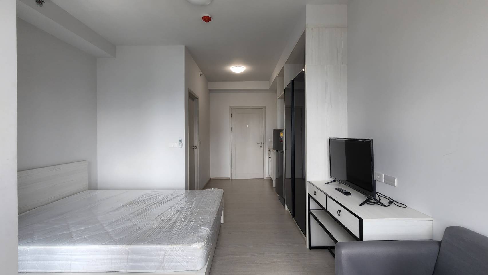 ให้เช่า แชปเตอร์ วัน ชายน์ บางโพ 23 ตร.ม ห้องสตูดิโอ ราคา 8,500 บาท/เดือน