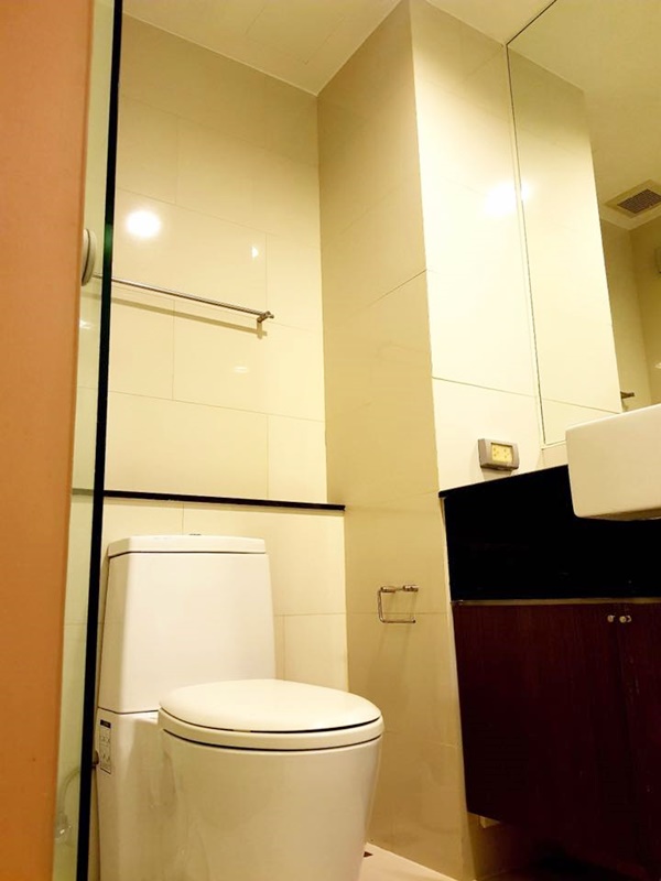 ให้เช่าคอนโด ไอดีโอ บลูโคฟ สาทร พื้นที่ 35 ตร.ม. 1 ห้องนอน เช่า 12,500 บ/ด