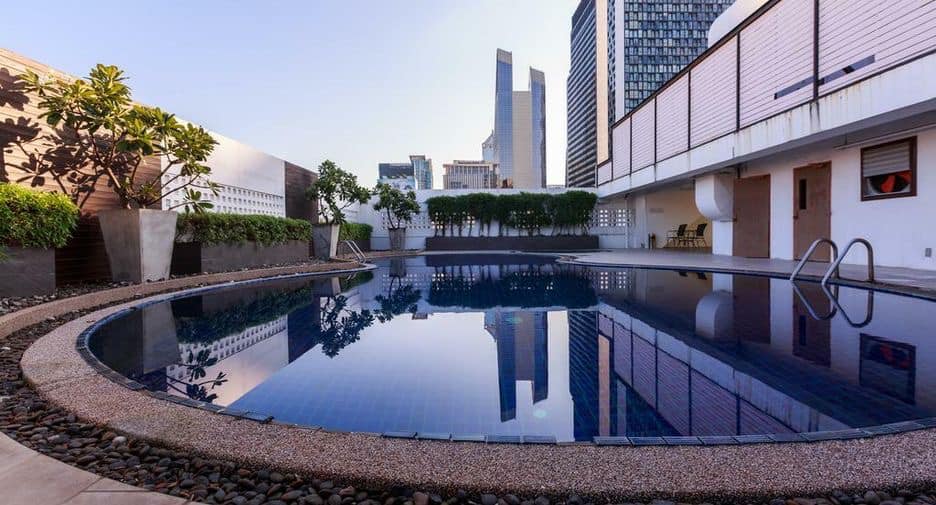 Renova Residence ซอยนายเลิศ 3 ห้องนอน 3 ห้องน้ำ ขนาด 142 ตารางเมตร รับสัญญาระยะสั้น