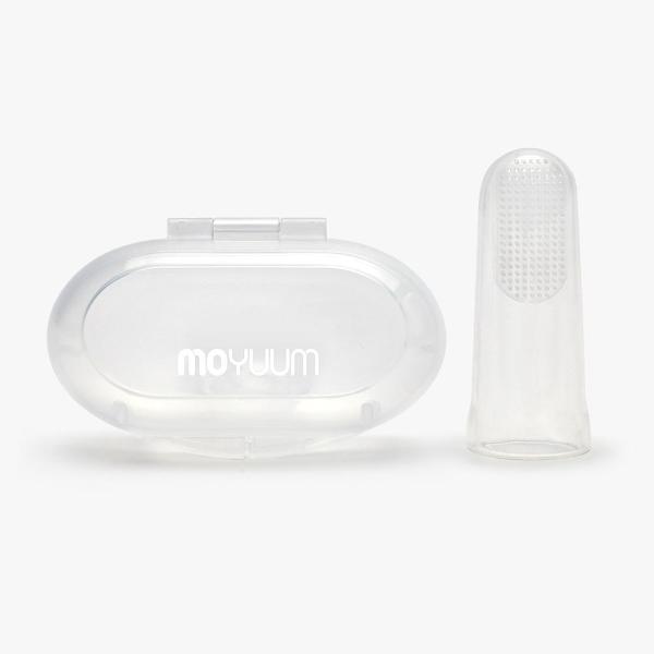 MOYUUM แปรงซิลิโคนสวมนิ้วพร้อมกล่อง แพ็ค 2 ชิ้น Toothbrush+Case (3m+)