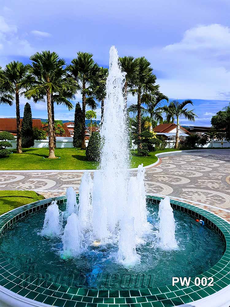 บ่อวงกลม ชุดน้ำพุ 3 ชั้นหัวน้ำพุต้นสน 15 หัว ที่บ้าน ปัทมาวรรณ หนองคาย