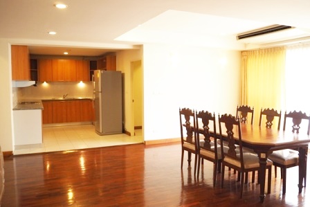 ให้เช่าคอนโด นาการะ แมนชั่น พื้นที่ 200 ตร.ม. 3 ห้องนอน เช่า 55,000 บ/ด