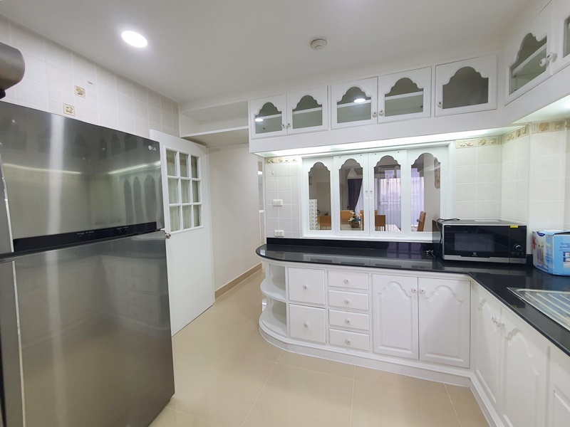 ให้เช่าคอนโด ริชมอนด์ พาเลส พื้นที่ 160 ตร.ม. 3 ห้องนอน เช่า 75,000 บ/ด