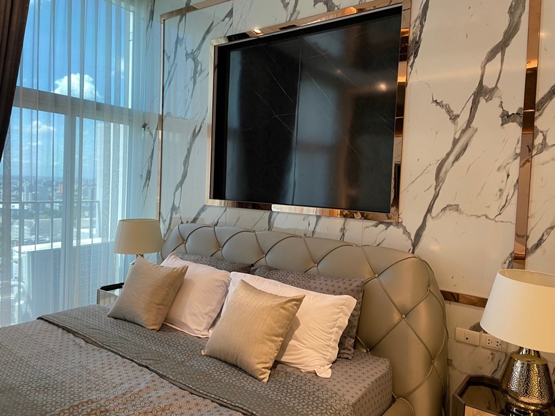 ให้เช่าคอนโด รอยัล เรสสิเดนซ์ พาร์ค 185 ตร.ม. 2 ห้องนอน (เพนต์เฮาส์) ขาย 45 ล้านบาท