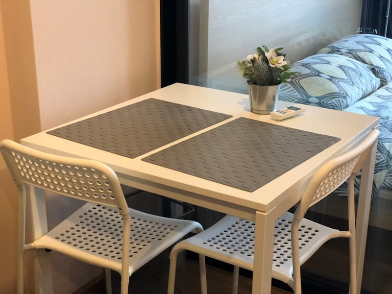 ขาย / เช่า เดอะ ทรี อินเตอร์เชนจ์ พื้นที่ 36 ตร.ม. 1 ห้องนอน ขาย 2.85 ล้านบาท เช่า 12,000 บาท