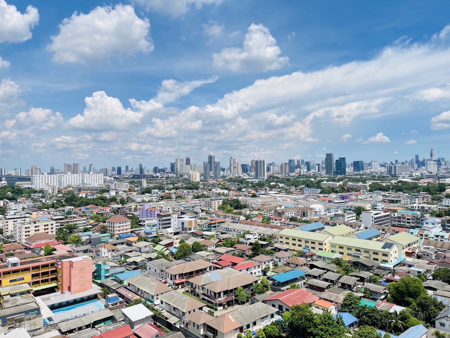 ให้เช่าคอนโด เดอะ ทรี อินเตอร์เชนจ์ พื้นที่ 30 ตร.ม. 1 ห้องนอน เช่า 11,000 บ/ด