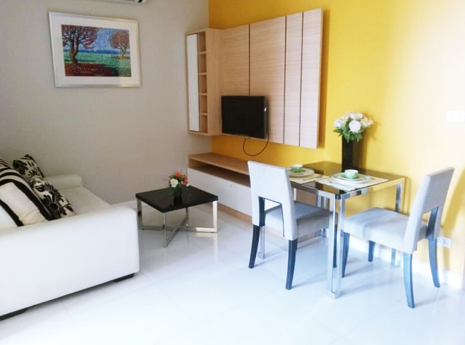 ให้เช่าคอนโด เดอะ บลูม สุขุมวิท 71 พื้นที่ 35 ตรม. 1 ห้องนอน เช่า 13,000 บาท/เดือน
