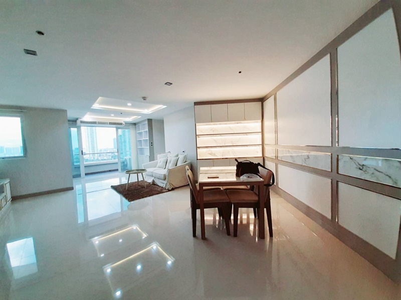 ขายคอนโด ริเวอร์ เฮเว่น พื้นที่ 112 ตร.ม. 2 ห้องนอน ขาย 11 ล้านบาท