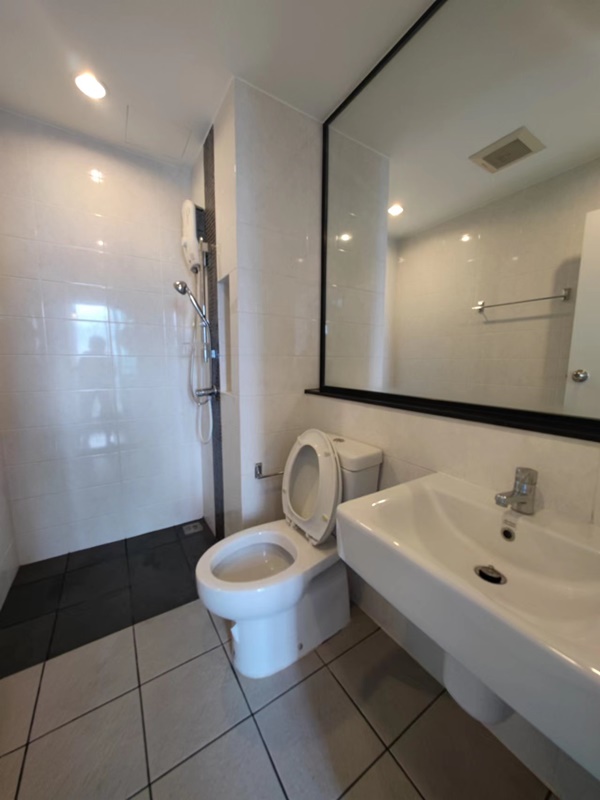 ให้เช่าคอนโด เดอะ ทรี ริโอ้ บางอ้อ พื้นที่ 31 ตร.ม. 1 ห้องนอน เช่า 10,000 บ/ด