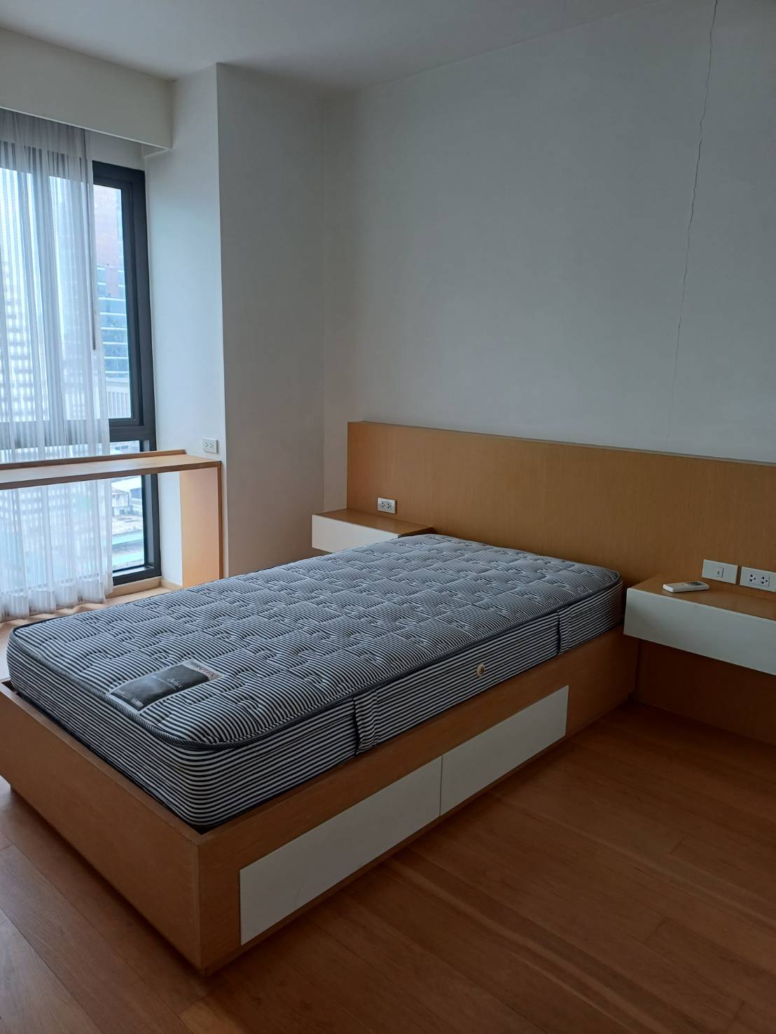 TD-Y11.3 ให้เช่าคอนโด โนเบิล รีเฟลกซ์ 2 ห้องนอน 2 ห้องน้ำ พื้นที่ 70 ตร.ม. เช่า 3ุ6,000 บ/ด