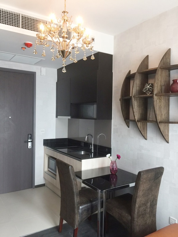 KDM15.1 ให้เช่าคอนโด เอดจ์ สุขุมวิท 23 พื้นที่ 31 ตร.ม. 1 ห้องนอน ค่าเช่า 21,000 บาท