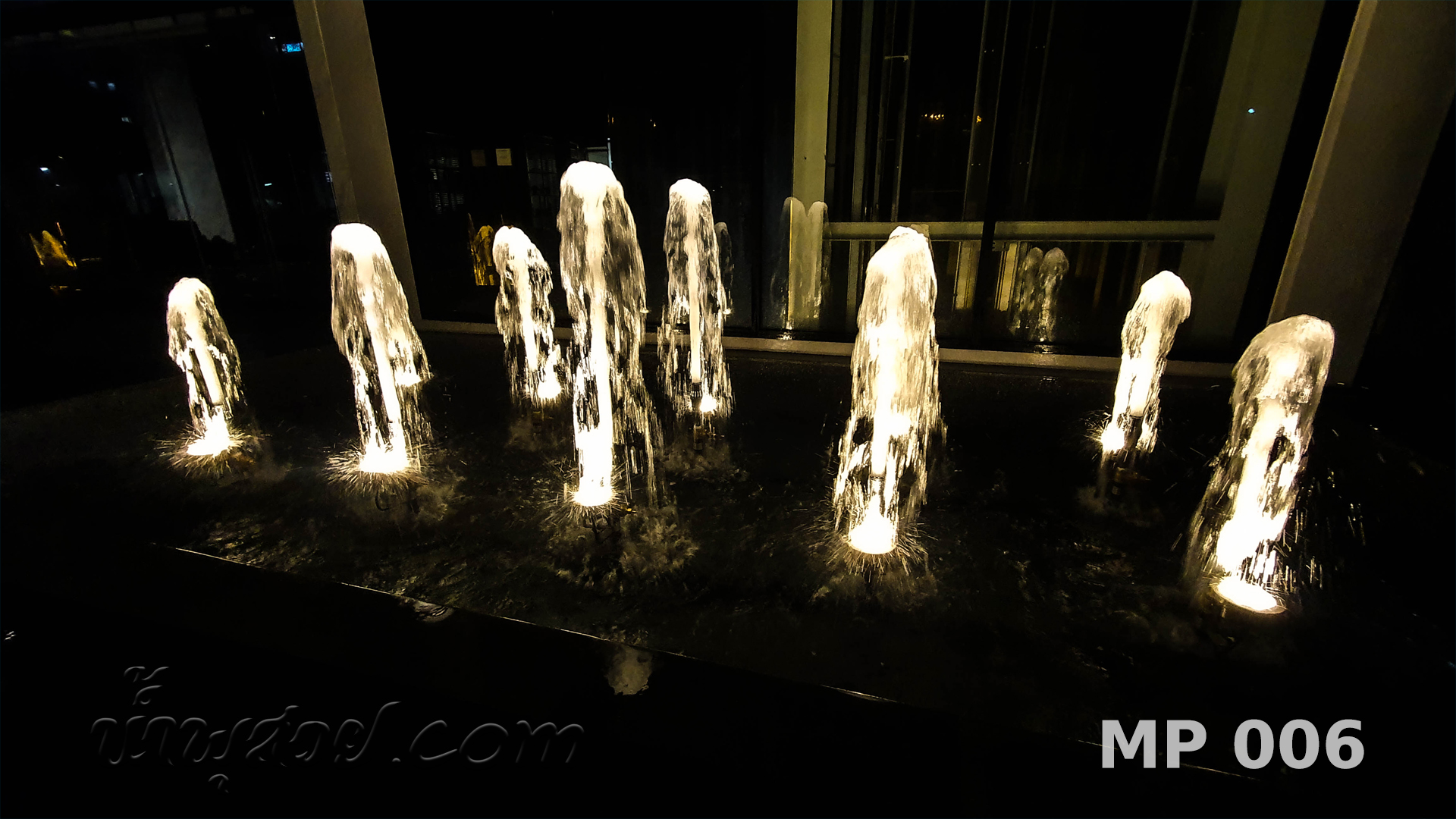 น้ำพุฟองเบียร์ เอ็มพี กรุ๊ป (ประเทศไทย) ประดิษฐ์มนูธรรม