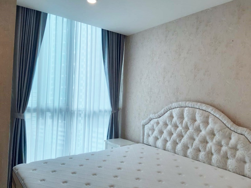 ให้เช่าคอนโด โนเบิล รีวอลฟ์ รัชดา พื้นที่ 26 ตร.ม. 1 ห้องนอน เช่า 14,500 บ/ด