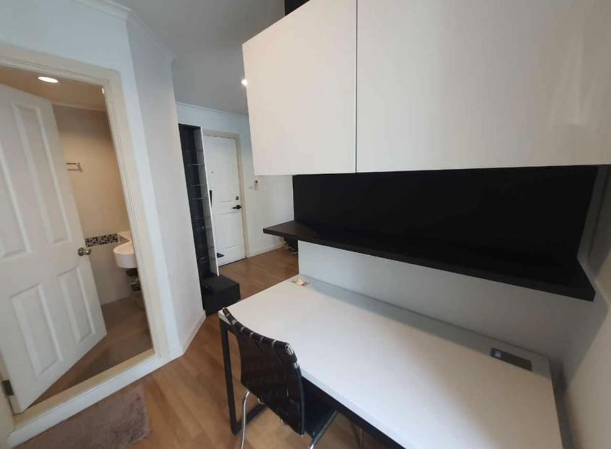 ให้เช่า ลุมพินี พาร์ค ริเวอร์ไซด์ พระราม 3 พื้นที่ 28 ตร.ม 1 ห้องนอน วิวสระ ราคา 12,000 บาท/เดือน