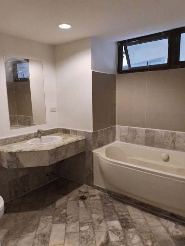 ให้เช่า เดอะ วอเตอร์ฟอร์ด พาร์ค สุขุมวิท 53 151 ตร.ม. 2 ห้องนอน ให้เช่า 40,000 บ/ด