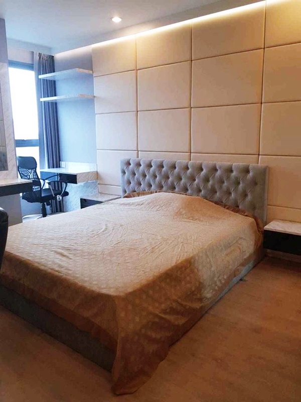 ให้เช่าคอนโดไอดีโอ คิว จุฬา-สามย่านพื้นที่ 33.36 ตร.ม. 1 ห้องนอน เช่า 18,500 บ/ด