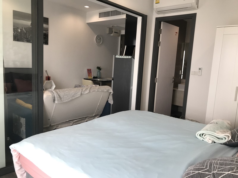 ให้เช่าคอนโด เดอะ ริช สาทร-ตากสิน พื้นที่ 35 ตร.ม. 1 ห้องนอน เช่า 12,000 บ/ด