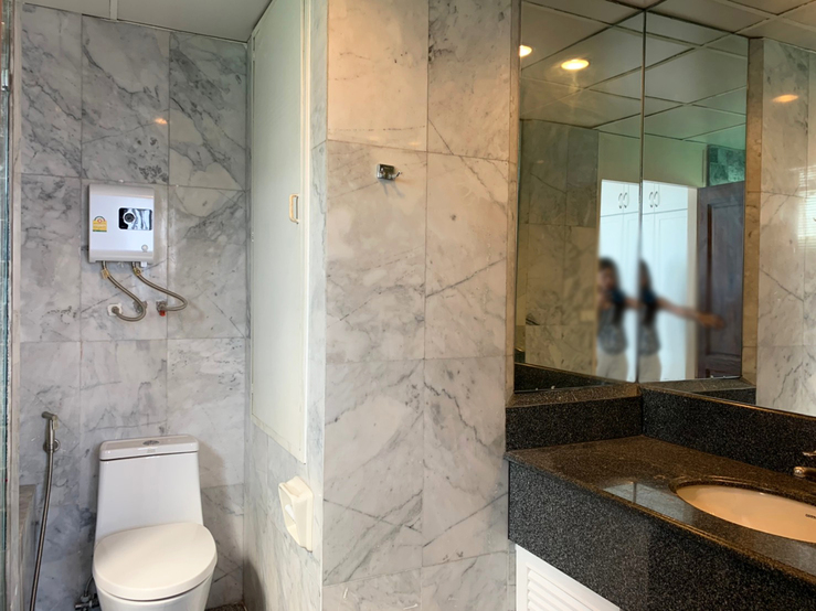 ให้เช่าคอนโด ไทปิง ทาวเวอร์ พื้นที่ 250 ตร.ม. 4 ห้องนอน เช่า 75,000 บ/ด