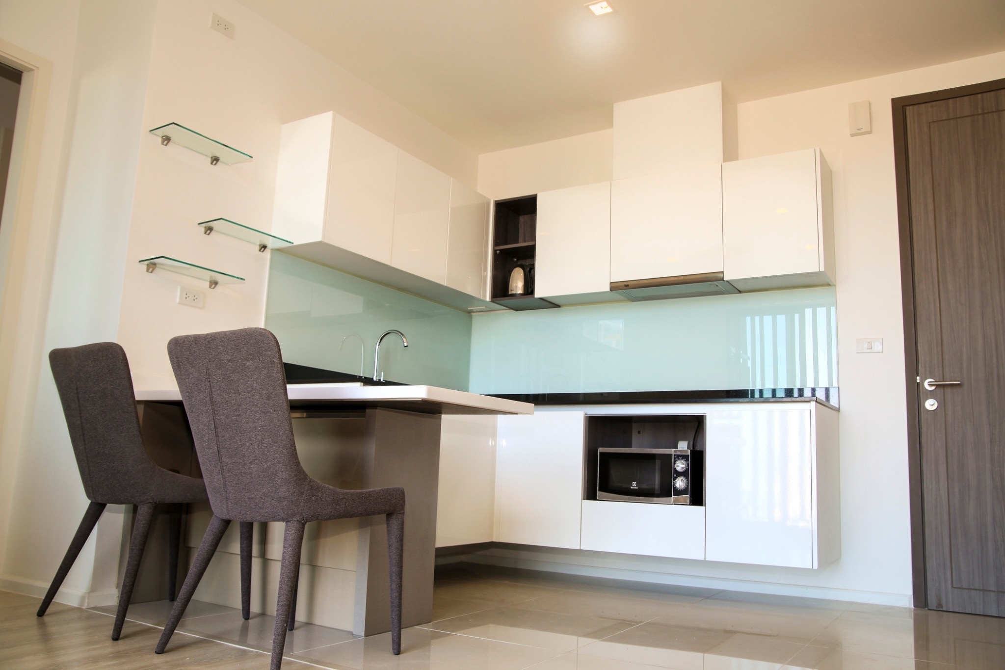 ให้เช่าคอนโด ควินน์ รัชดา 17 พื้นที่ 45 ตร.ม. 1 ห้องนอน เช่า 22000 บ/ด