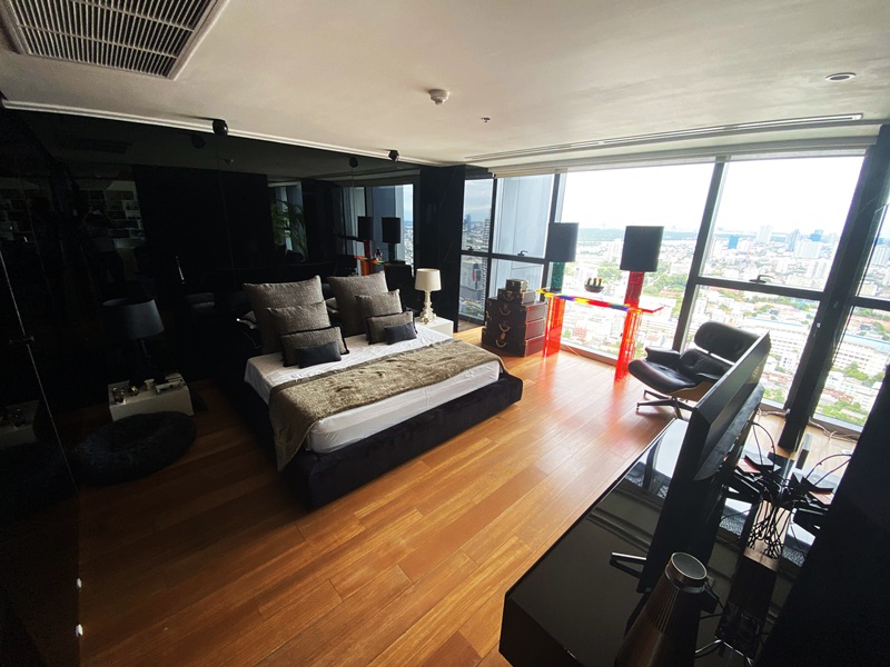 ขายคอนโด เดอะ เม็ท 198 ตร.ม. 3 ห้องนอน ขาย 42.5 ล้านบาท