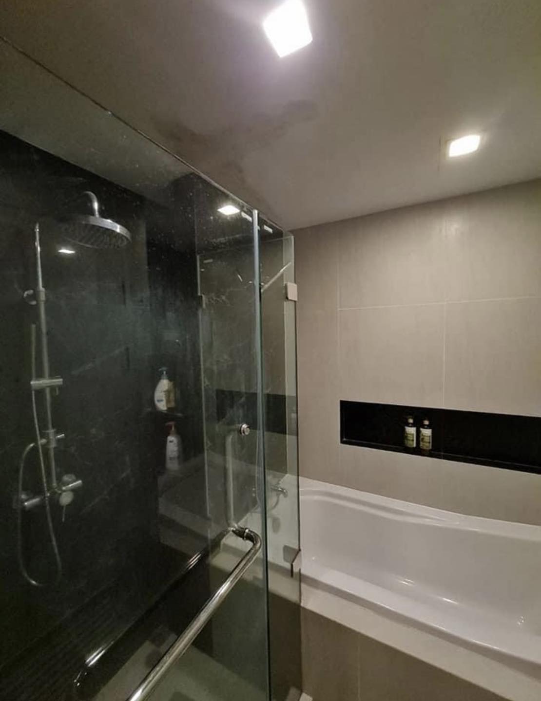 ให้เช่า ทรี คอนโด เอกมัย พื้นที่ 40 ตร.ม 1 ห้องนอน ราคา 15,000 บาท/เดือน