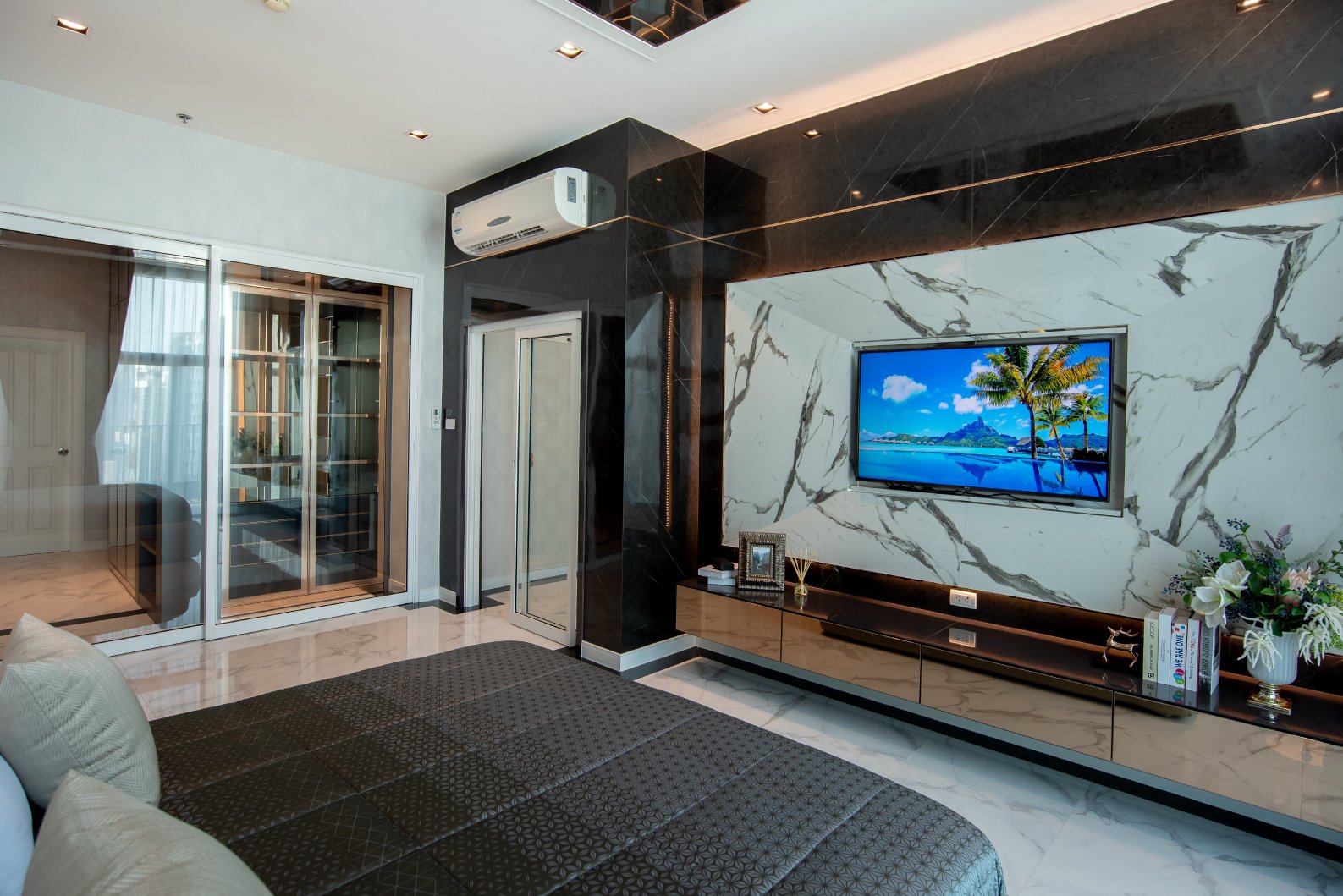 ขายคอนโด เบลล์ แกรนด์ พระราม 9 พื้นที่ 182 ตร.ม. 2 ห้องนอน ขาย 45 ล้านบาท