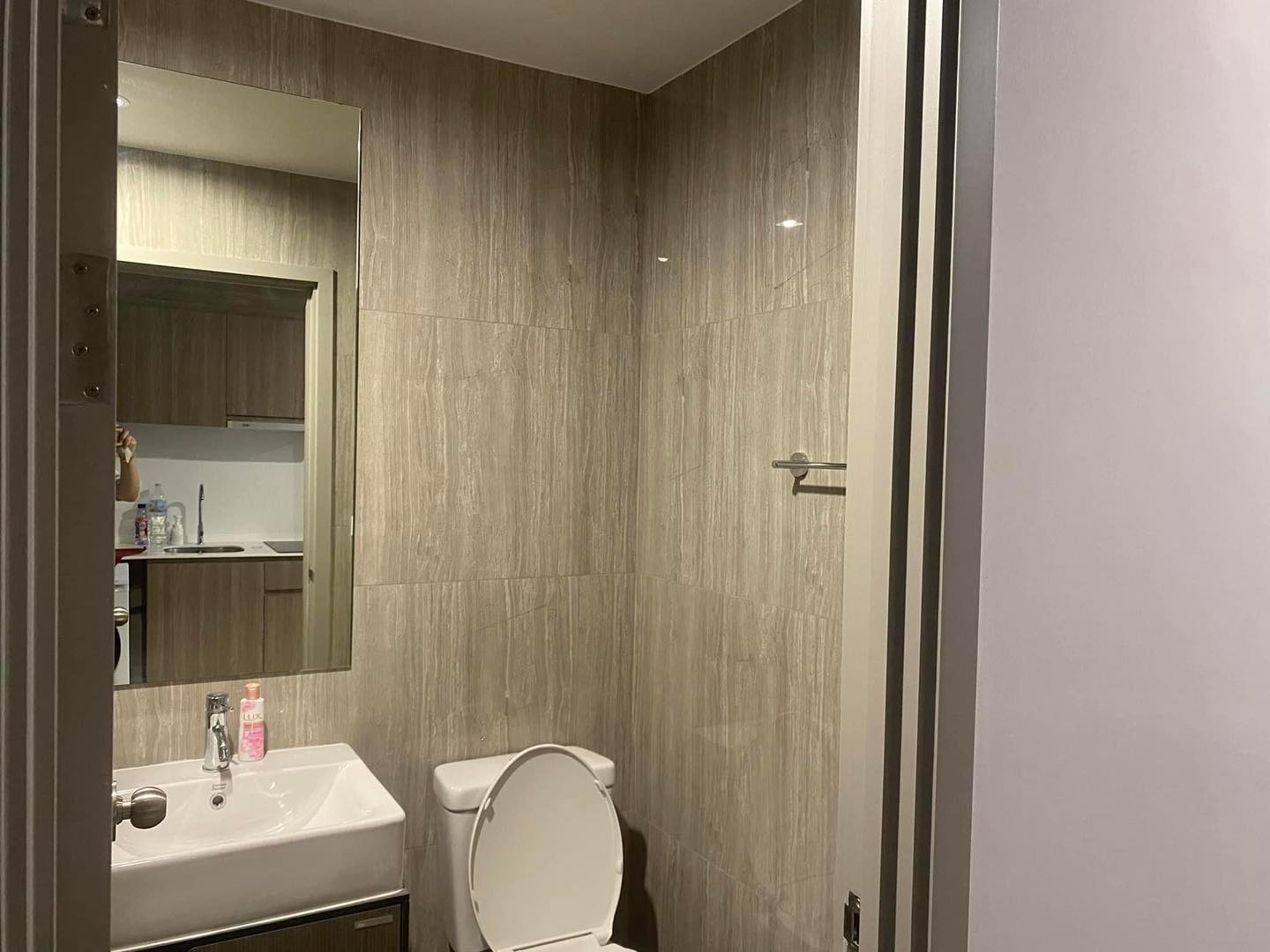 ให้เช่า The Parkland Phetkasem56 เดอะพาร์คแลนด์ เพชรเกษม56 รูปแบบห้อง Studio ขนาดพื้นที่ 26.07 ตารางเมตร ชั้น1X ตึกA