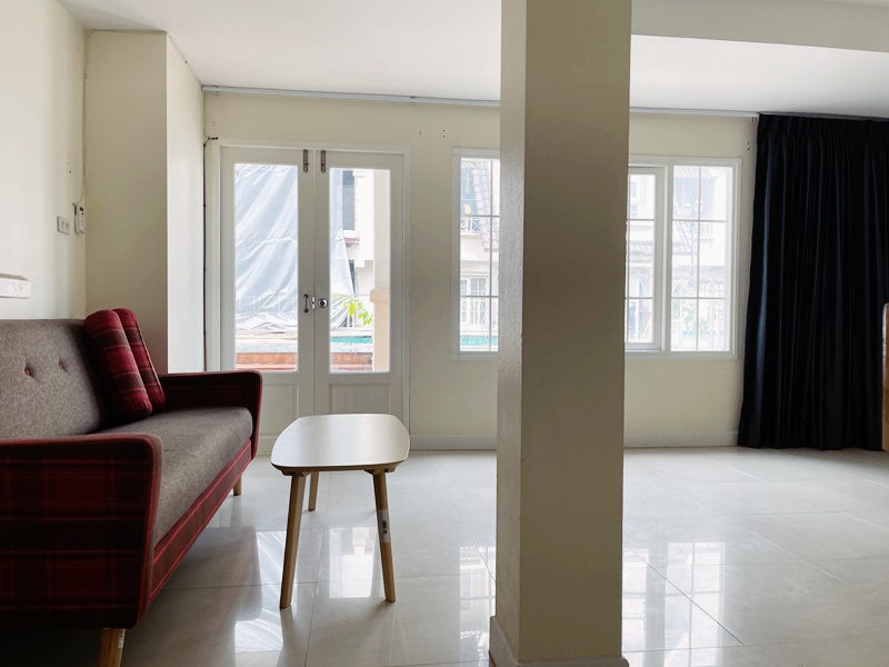 ให้เช่าทาวน์โฮม ย่านวิภาวดี พื้นที่ 24 ตรว. 4 ห้องนอน เช่า 38,000 บ/ด