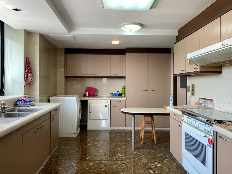 ให้เช่าคอนโด เพรสซิเดนท์ พาร์ค สุขุมวิท 24 พื้นที่ 261 ตร.ม. 3 ห้องนอน ให้เช่า 55,000 บ/ด