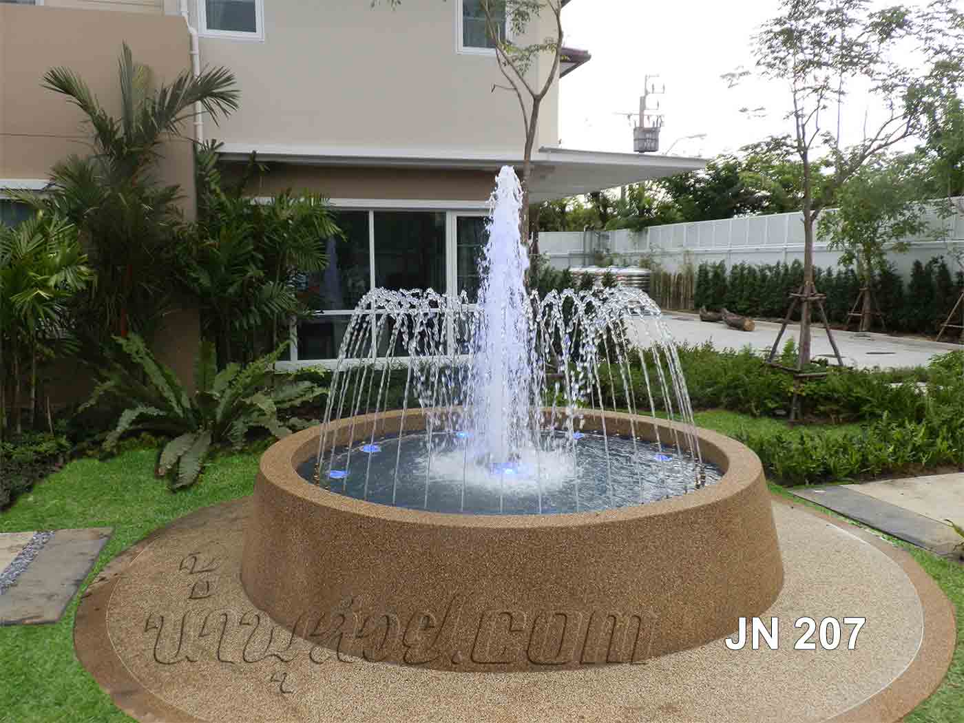 บ่อวงกลม ชุดน้ำพุวง Ring มียอดตรงกลางที่บ้านคุณจิรณี ที่ถ.เลียบคลองภาษีเจริญ