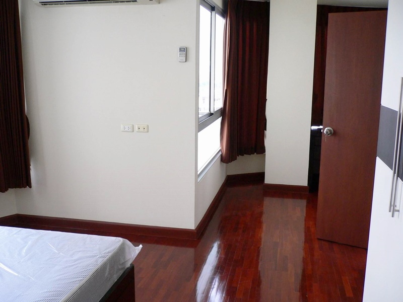 ขายคอนโด ริเวอร์ เฮเว่น พื้นที่ 100 ตร.ม. 2 ห้องนอน ขาย 8.85 ล้านบาท