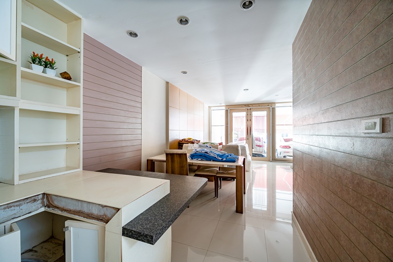 ให้เช่าทาวน์โฮม 4 ชั้น ย่านสุขุมวิท พื้นที่ 30 ตรว. 4 ห้องนอน เช่า 85,000 บ/ด