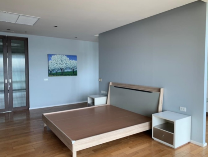 ให้เช่าคอนโด เดอะ เลค พื้นที่ 183 ตร.ม. 2 ห้องนอน เช่า 100,000 บ/ด