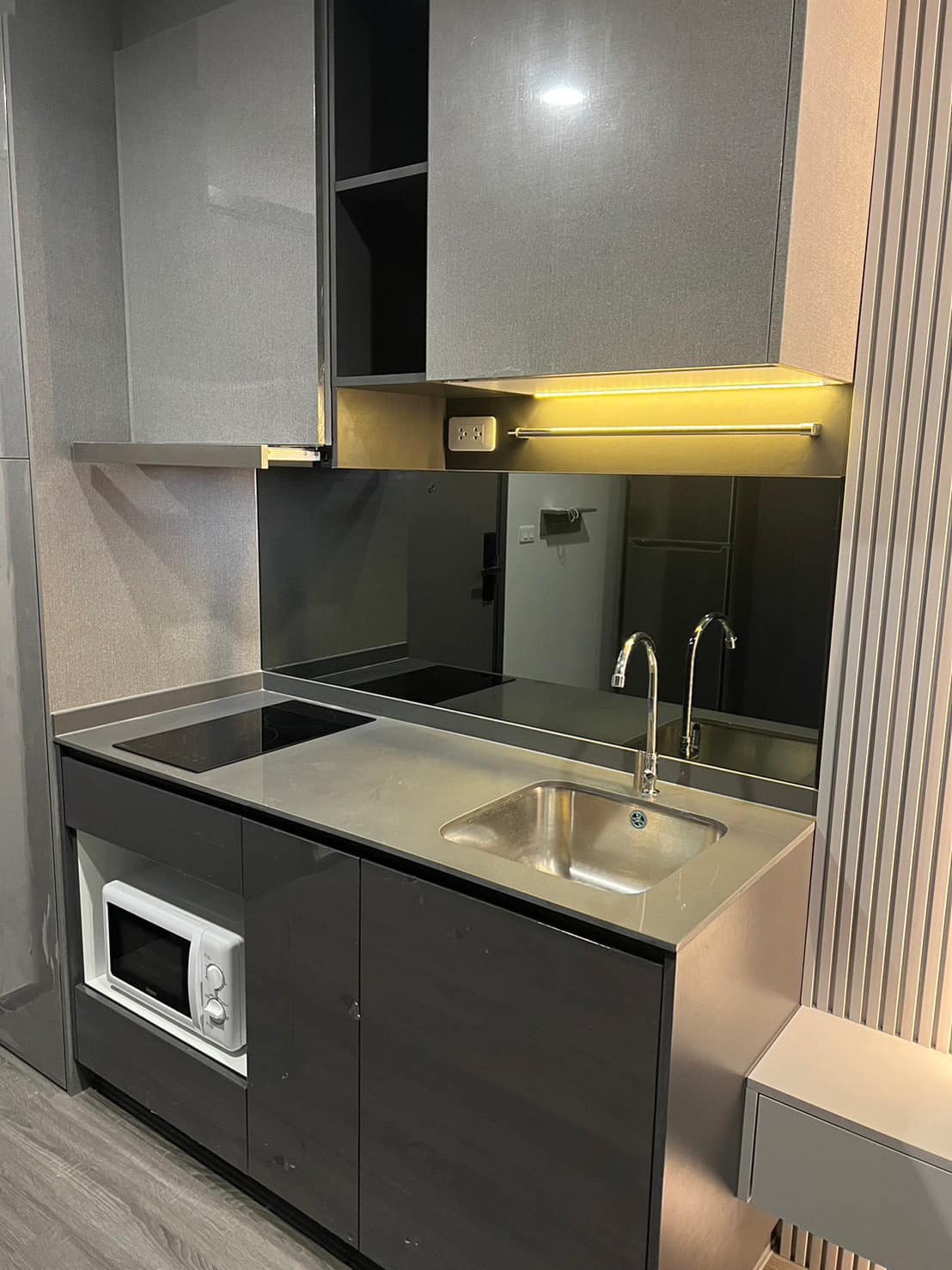 ให้เช่าด่วนคอนโด IDEO จุฬา-สามย่าน ห้อง 1 ภายใน 1 ห้องชั้น 3 ตึก B