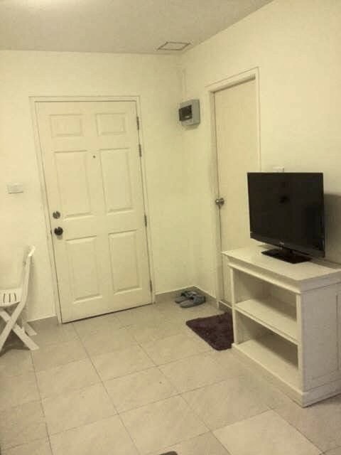 ให้เช่าลุมพินี คอนโดทาวน์ รามอินทรา-หลักสี่ พื้นที่ 28 ตร.ม. 1 ห้องนอน เช่า 7,000 บ/ด