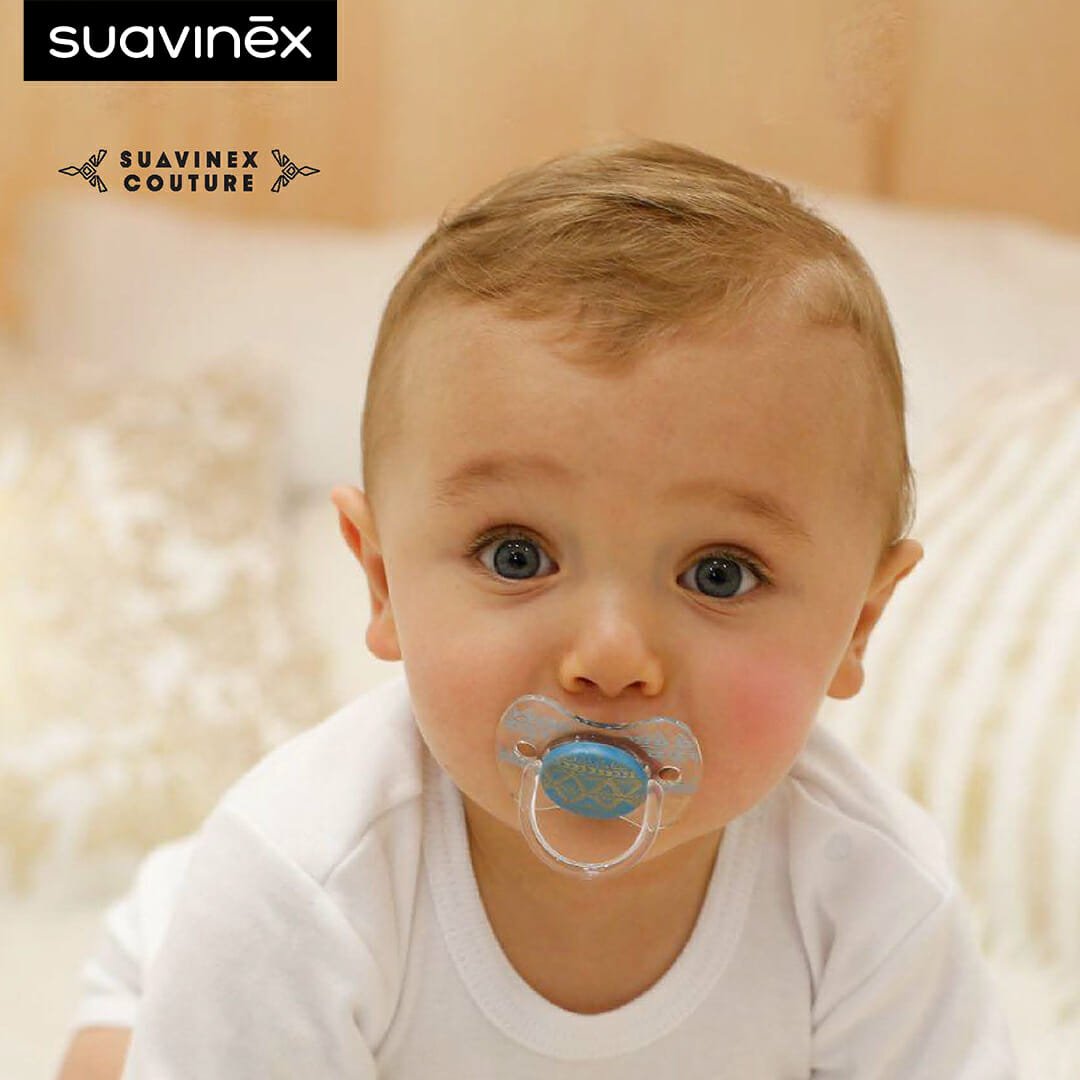 Suavinex จุกหลอกเด็ก สายคล้อง กล่องใส่จุกหลอก รูปทรงมีความสมดุล ใช้ได้ตั้งแต่แรกเกิด