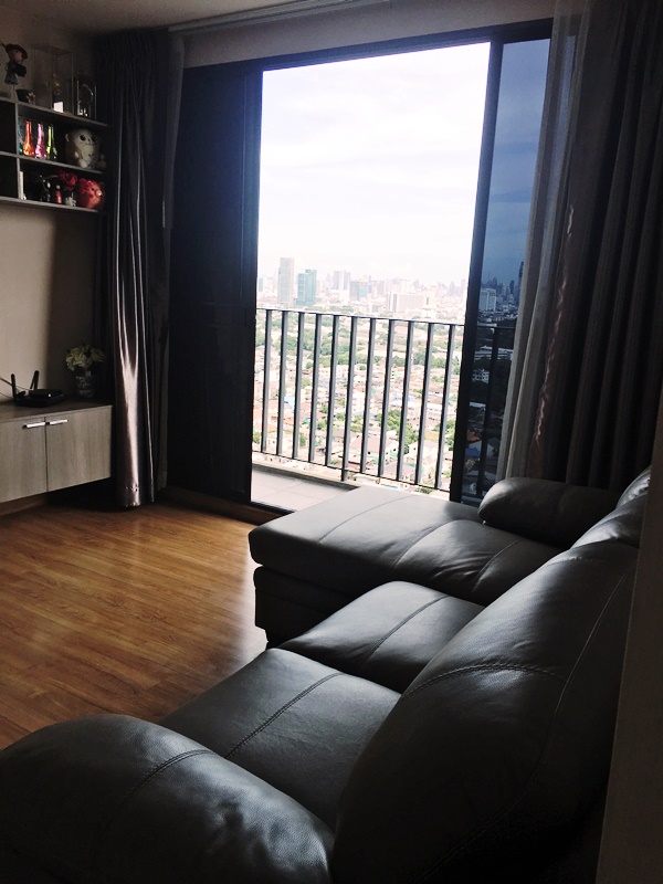 ให้เช่าคอนโด เดอะ ทรี อินเตอร์เชนจ์ พื้นที่ 60 ตร.ม. 2 ห้องนอน เช่า 23,000 บ/ด