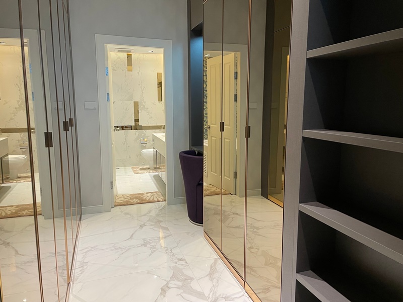 ให้เช่าคอนโด รอยัล เรสสิเดนซ์ พาร์ค 185 ตร.ม. 2 ห้องนอน (เพนต์เฮาส์) ขาย 45 ล้านบาท