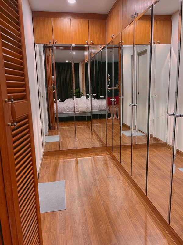 ให้เช่าคอนโด รีเจ้นท์ รอยัล เพลส 1 พื้นที่ 230 ตรม. 4 ห้องนอน เช่า 120,000 บาท/เดือน