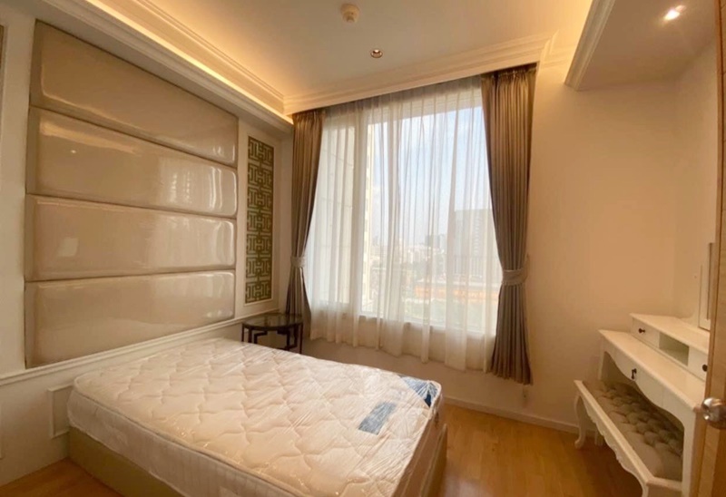 ให้เช่าคอนโด ดิ เอ็มไพร์ เพลส 120 ตร.ม. 2 ห้องนอน (ดูเพล็กซ์) เช่า 60,000 บ/ด