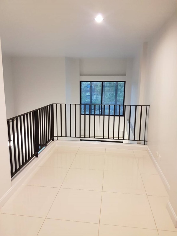 ขาย/ให้เช่าอาคารพาณิชย์ 3.5 ชั้น ย่านบางนา เช่า 35,000 บ/ด ขาย 8.5 ล้านบาท