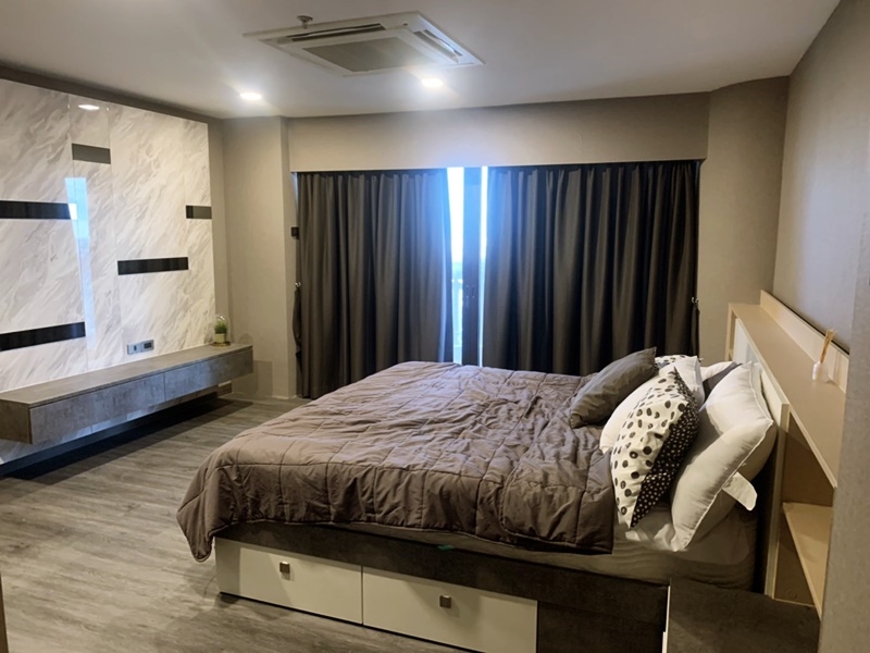 ให้เช่าคอนโด สเตท ทาวเวอร์ คอนโดมิเนียม พื้นที่ 68.23 ตรม. 2 ห้องนอน เช่า 31,000 บ/ด