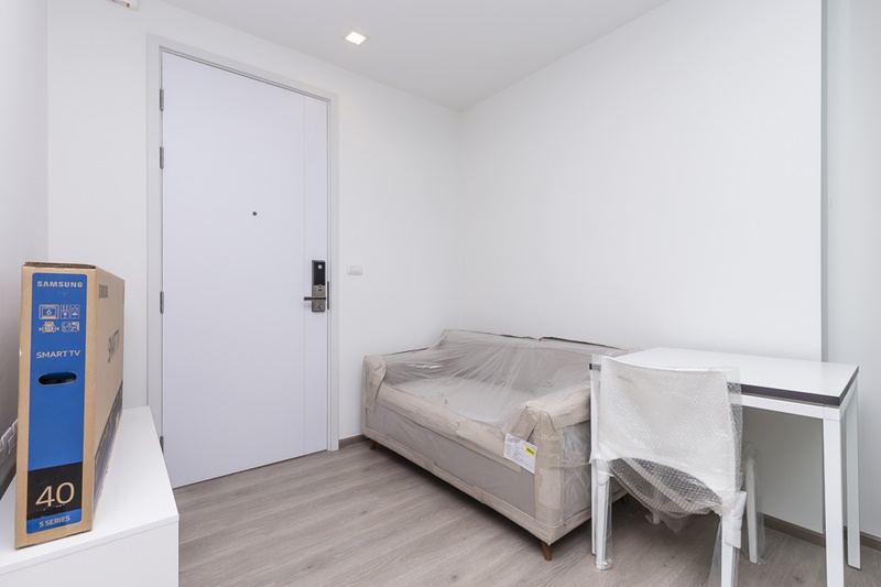 ให้เช่าคอนโด เดอะเบส เพชรเกษม พื้นที่ 24 ตร.ม. 1 ห้องนอน เช่า 9,000 บ/ด