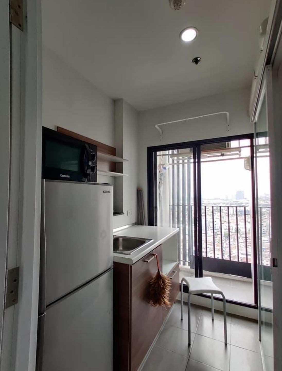 KS-J4.2 เดอะ ทรี อินเตอร์เชนจ์ 2ห้องนอน 1ห้องน้ำ ขนาด23ตร.ม ชั้น30 ทิศเหนือ ราคา 8,000บาท/เดือน สัญญา1ปี