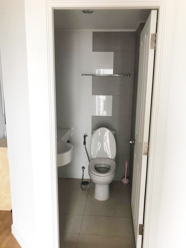 ให้เช่าคอนโด ลุมพินี เพลส รัชโยธิน พื้นที่ 28 ตร.ม. 1 ห้องนอน ให้เช่า 9,500 บ/ด