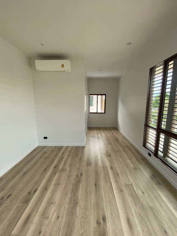 ขาย/ให้เช่าบ้านเดี่ยว 2 ชั้น ย่านบางกะปิ 77 ตรว. 4 ห้องนอน เช่า 300,000 บ/ด ขาย 32 ล.