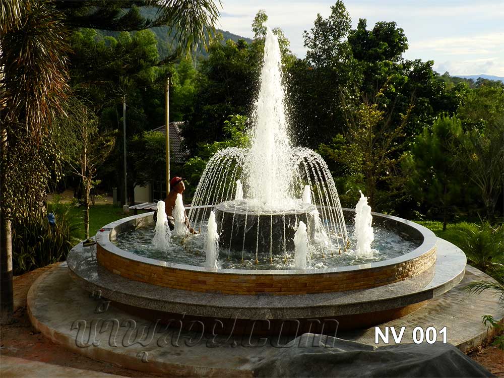 บ่อน้ำพุวงกลม 2 ชั้น พร้อมวง Ring และทรงต้นสน 8 หัว ที่ สวนน้ำทิพย์ วัลเล่ย์ ภูเรือ