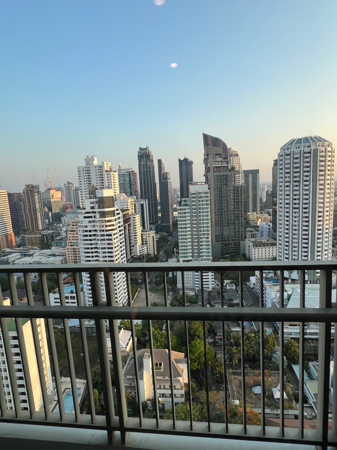 ให้เช่าคอนโด ควอทโทร บาย แสนสิริ พื้นที่ 55 ตร.ม. 1 ห้องนอน ให้เช่า 45,000 บ/ด